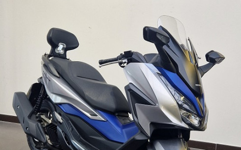 HONDA NSS FORZA 125 GRIS BLEU REVISE ET GARANTIE