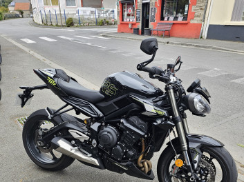 TRIUMPH STREET TRIPLE 765 RS