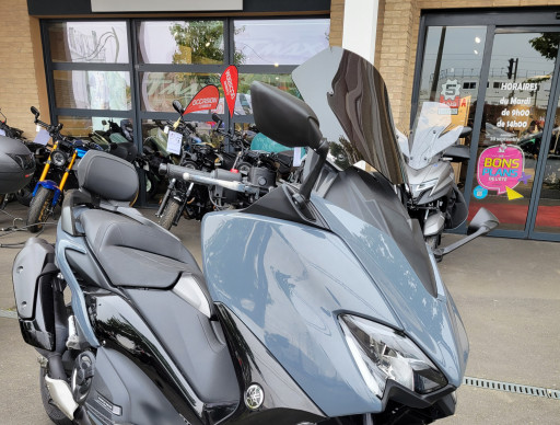 YAMAHA XP T-MAX 560 TECH MAX GRIS NARDO