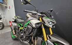 KAWASAKI Z900 SE DEMO BIKE 796 KMS SEULEMENT !