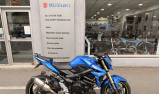 SUZUKI GSR 750