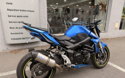 SUZUKI GSR 750