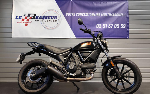 DUCATI 400 Scrambler Sixty 2 #hastag