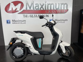 YAMAHA NEO