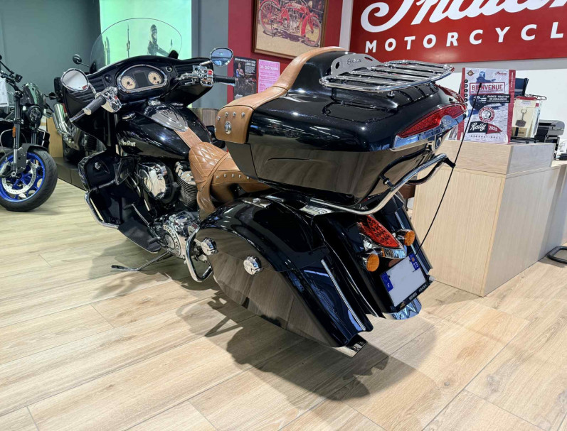 INDIAN ROADMASTER 1800