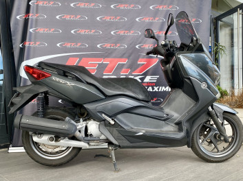 YAMAHA X-MAX 125