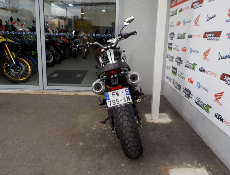 DUCATI SCRAMBLER 1100