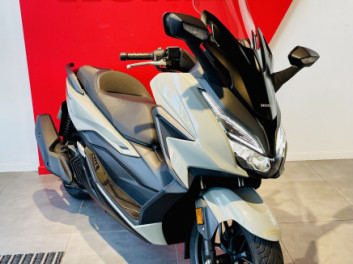 HONDA FORZA 125