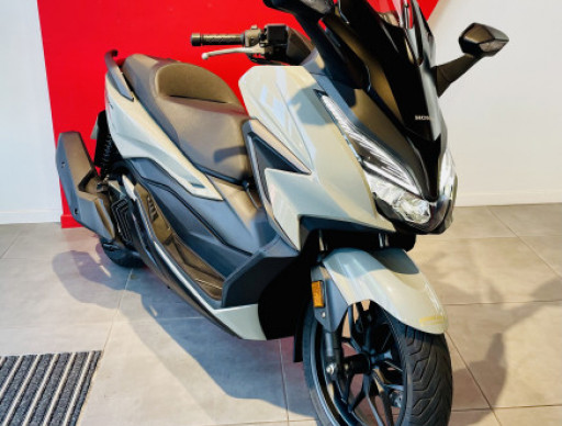 HONDA FORZA 125