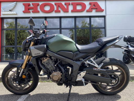 HONDA CB650R E-CLUTCH 2024