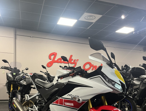 YAMAHA R125 World GP 60th Anniversary