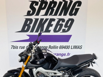 YAMAHA MT-09