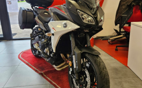 YAMAHA TRACER 900