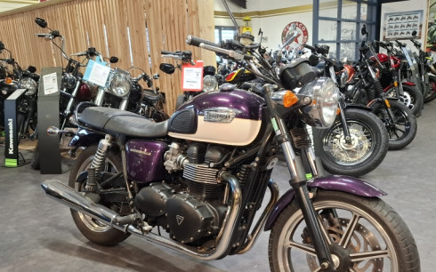 TRIUMPH Bonneville T100 SE