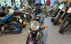 TRIUMPH Bonneville T100 SE