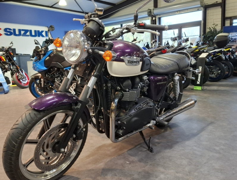 TRIUMPH Bonneville T100 SE