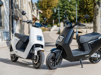 MASH E-CITY 2.0 50CC 2 BATTERIES COLORIS BLANC OU VERT  NEUF  0KMS