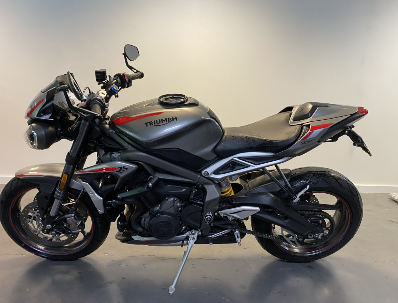 TRIUMPH STREET TRIPLE 765 RS