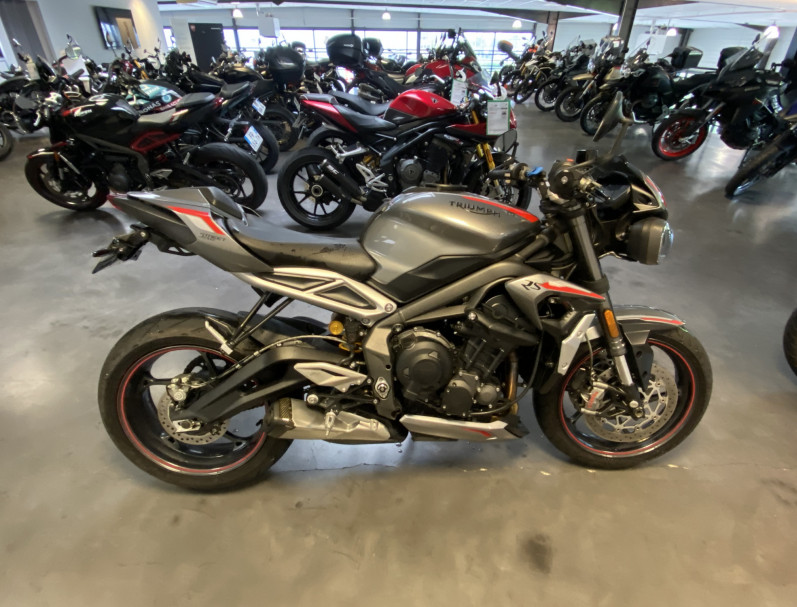 TRIUMPH STREET TRIPLE 765 RS