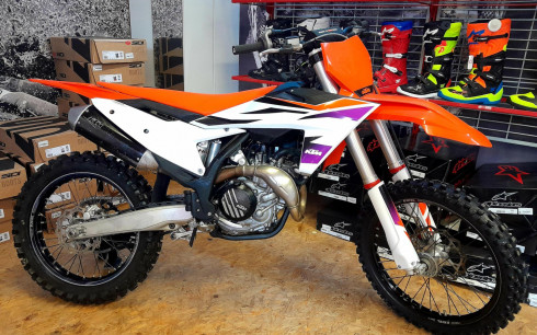 KTM 450 SX-F 2024 (130€/mois*)