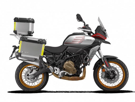 QJ MOTOR SRT 700X touring