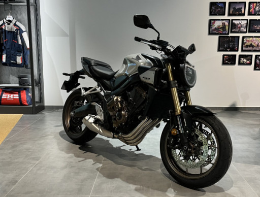 HONDA CB650R E-CLUTCH