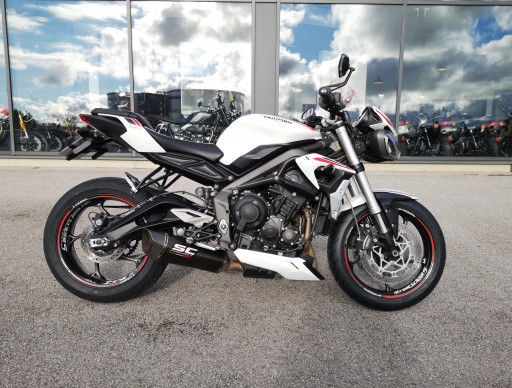 TRIUMPH STREET TRIPLE 660 S A2