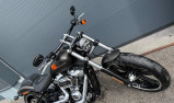 HARLEY-DAVIDSON SOFTAIL BREAKOUT 1868
