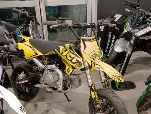YCF 125 SUPERMOTARD