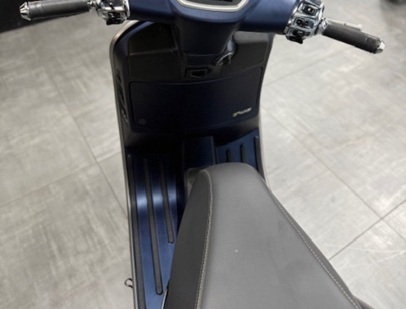 VESPA GTS 125  Super Tech