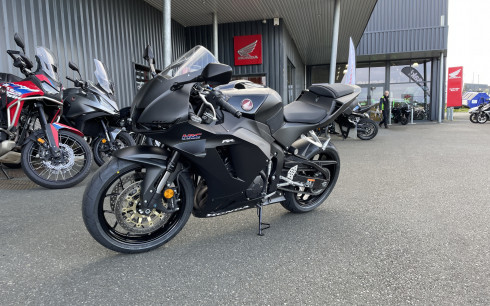 HONDA CBR 600 RR