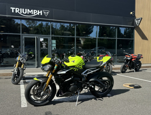 TRIUMPH STREET TRIPLE 765 MOTO 2