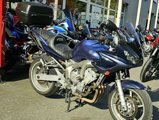 YAMAHA FZS 600 fazer S