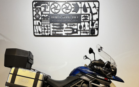 TRIUMPH TIGER 800 XCX