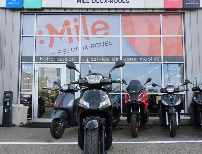 PEUGEOT KISBEE M / TWEET - 125CC - Garantie 04/2025