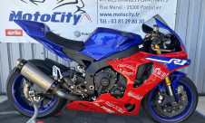 YAMAHA YZF 1000 R1