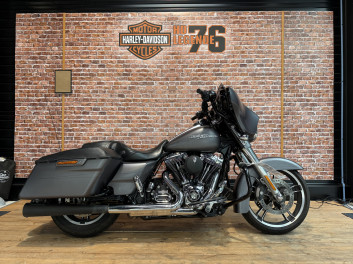 HARLEY-DAVIDSON TOURING STREET GLIDE 1690