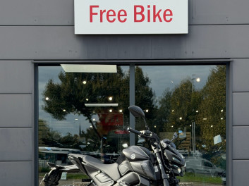 YAMAHA MT-125 ABS