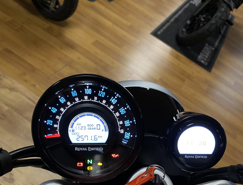 ROYAL ENFIELD SUPER METEOR 650