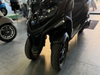 PIAGGIO MP3 500