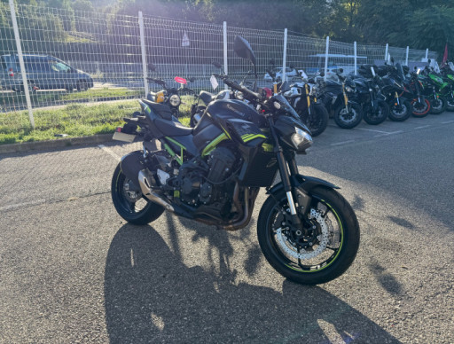 KAWASAKI Z900