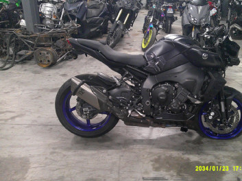 YAMAHA MT-10 ACCIDENTE RSV N°21754