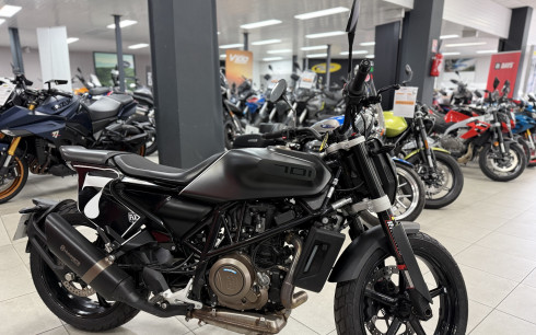 HUSQVARNA SVARTPILEN 701 RABAISSEE