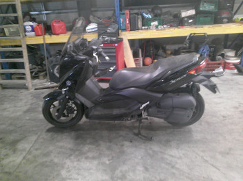 YAMAHA X-MAX 125 ACCDIENTE RSV N°22247