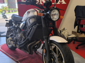 YAMAHA XSR 700