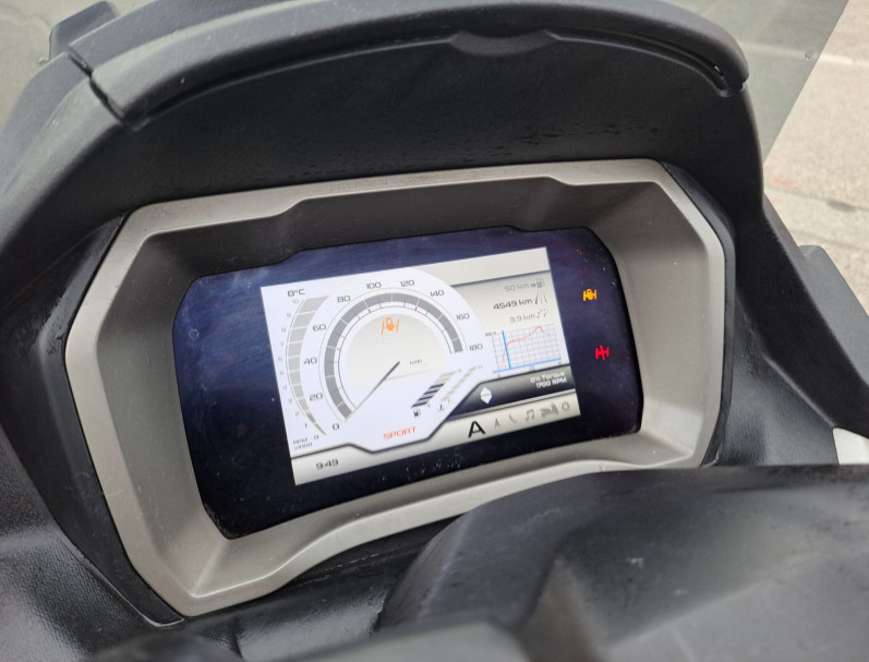 PIAGGIO MP3 530 HPE EXCLUSIVE