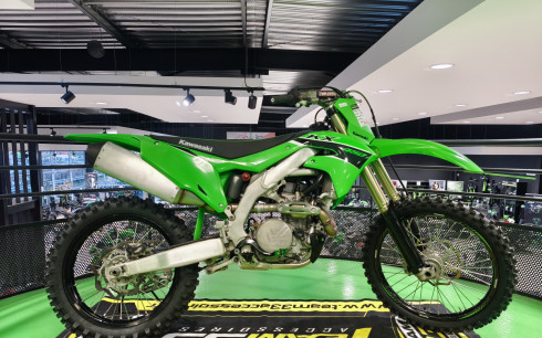 KAWASAKI KX 450