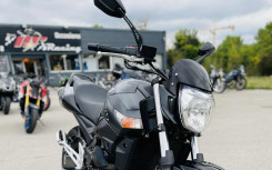 SUZUKI GSR 600