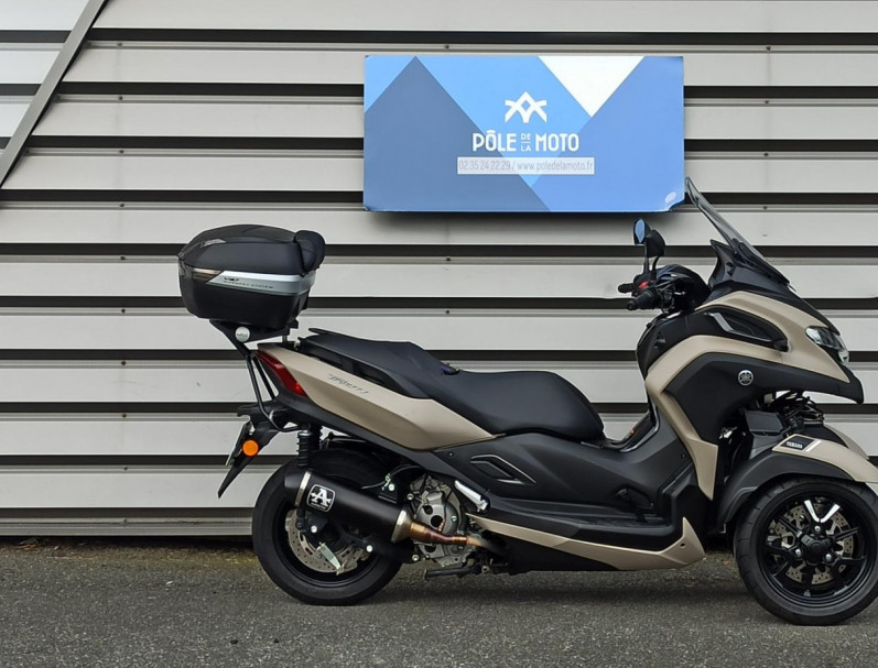 YAMAHA TRICITY 300