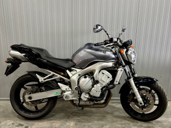 YAMAHA FZ6